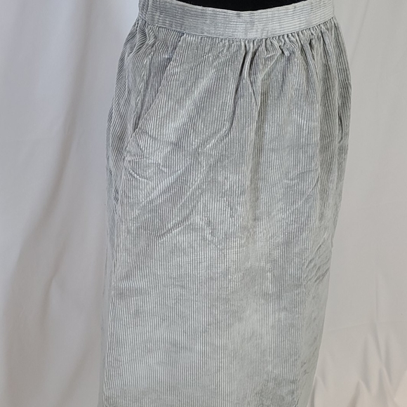 Women's Corduroy Skirt - Picture 2 of 3